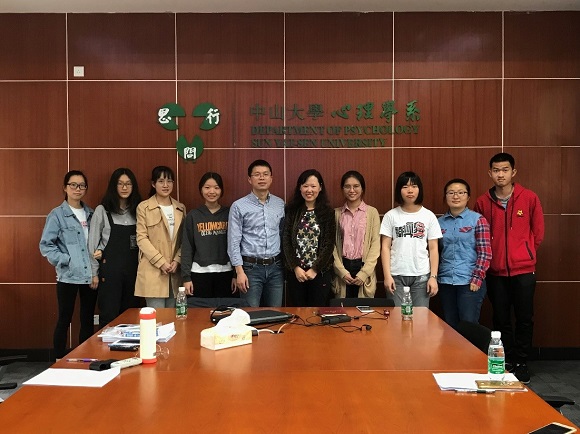 与刘颂杰老师合影留念