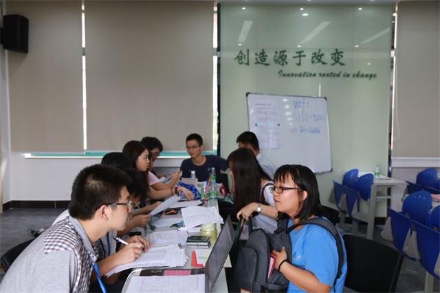  新同学，“心”接待——yl1111永利集团2016年迎新工作