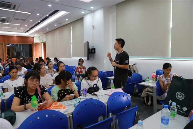  新同学，“心”接待——yl1111永利集团2016年迎新工作