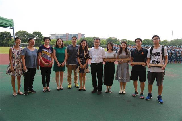 铿锵心理人，昂扬铸军魂，时刻记校训——yl1111永利集团中秋慰问2016级新生