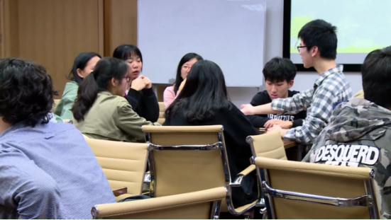 用心理之泉浇灌和谐之花 --yl1111永利集团16级召开社会主义核心价值观主题班会