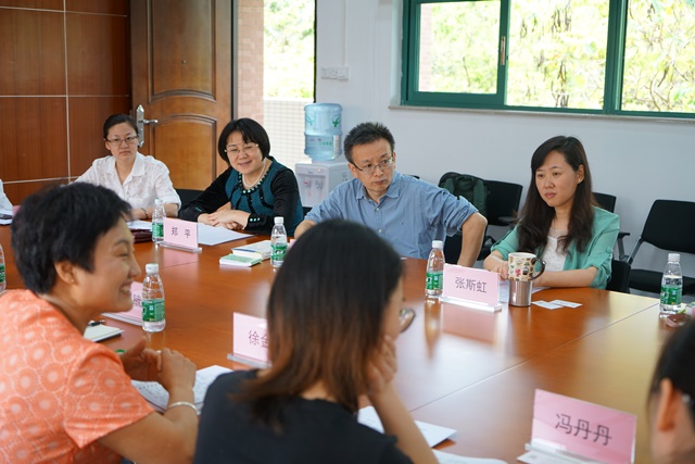 东校园图书馆学科服务团队来到我系开展调研座谈会